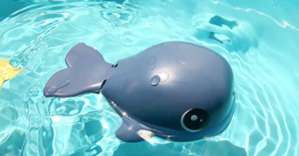 Baby Wind-Up Swimming Whale Toy With Magnetic Fishing Rod, Bath