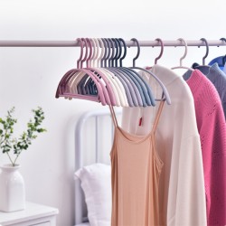 10 Pack Candy Colour Non-Slip Clothes Hangers 10 Pack Candy Colour Non-Slip Clothes Hangers
