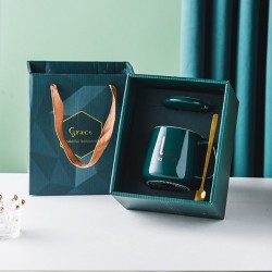 Lucky Ceramic Mugs with Lid, Spoon and Gift Box Lucky Ceramic Mugs with Lid, Spoon and Gift Box